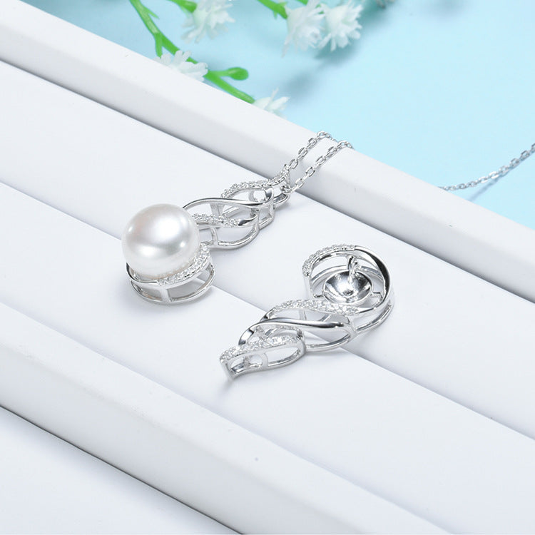 Silver Pearl Pendant/Necklace